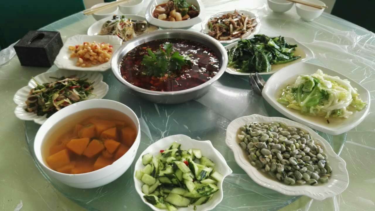 农家菜腊肉炒花菜：咸香入味，一口回到家乡味